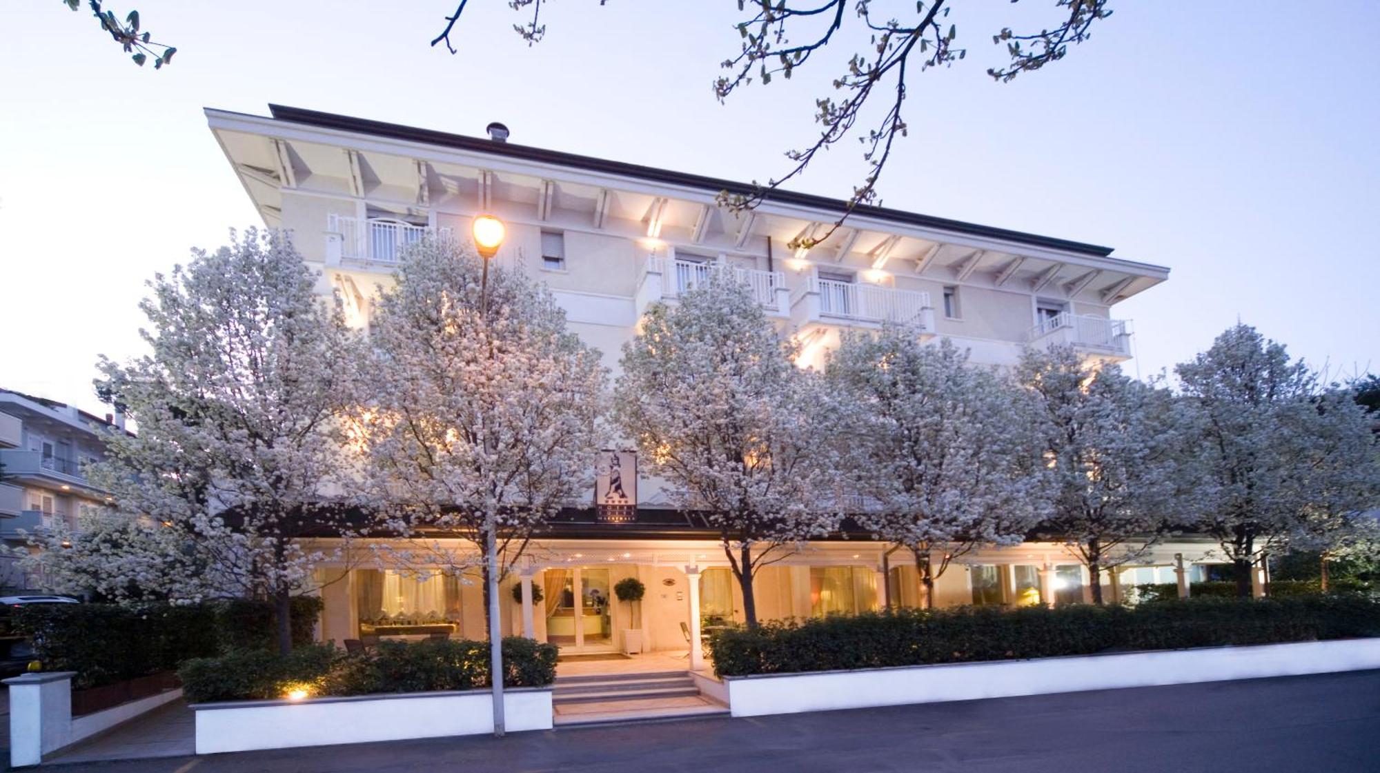 Hotel Maestrale ริชโชเน ภายนอก รูปภาพ